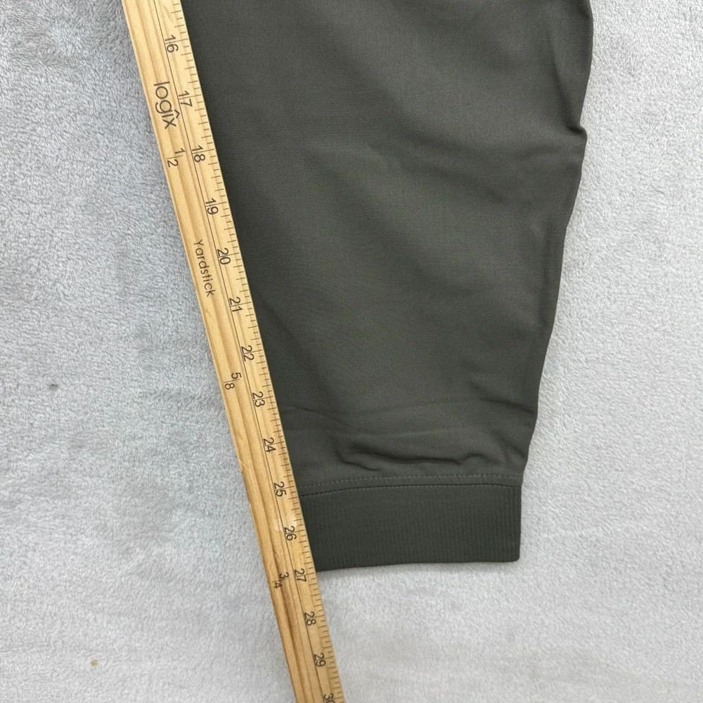 Vuori Meta Joggers Mens XL Olive Green Performance Activewear Pants V436 Casual